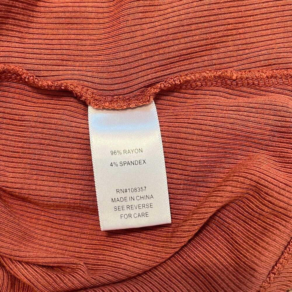 Evereve Rust Ribbed Cutout Tank Medium - Picture 7 of 8
